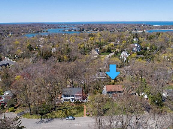 4th image of 9 Wainscott Ln