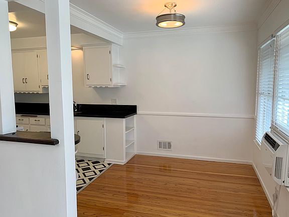 4th image of 1266 N Laurel Ave APT 14