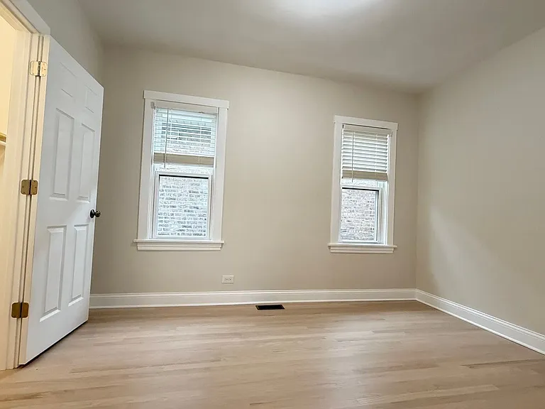 5821 W Gunnison St — Photo 24