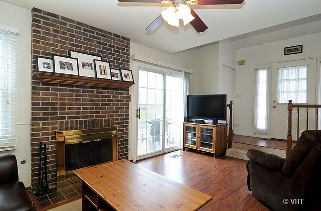 1st image of 2585 College Hill Cir