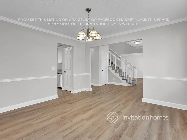 1810 Collines Ave SW — Photo 5