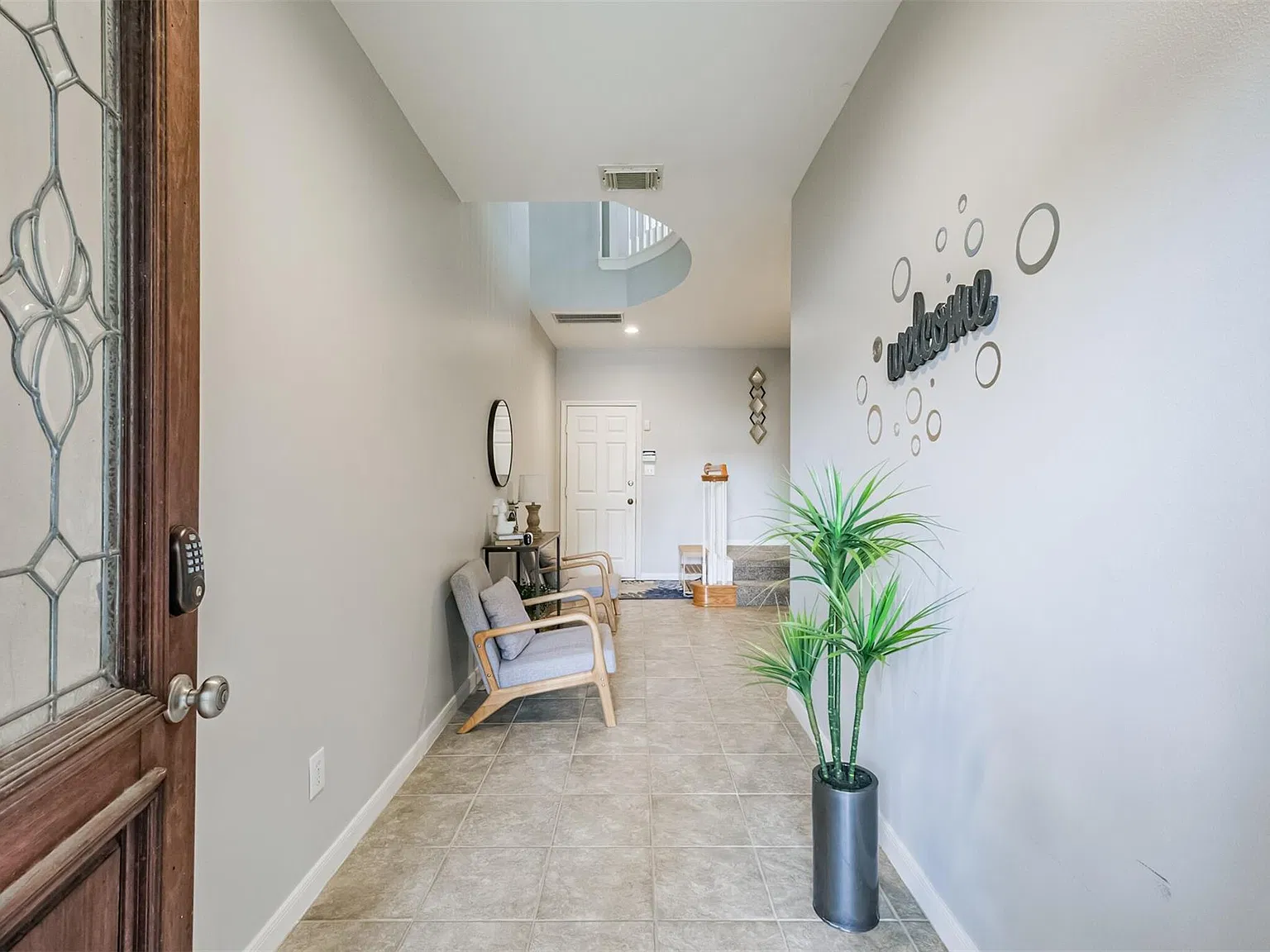 3 bed, 3.5 bath, 2656 sqft, $4,125 — Photo 3