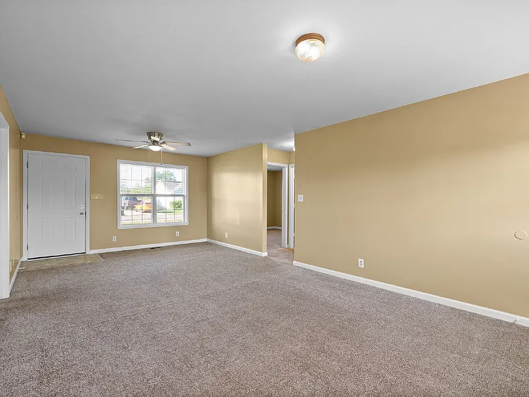 521 Gainey Dr — Photo 10