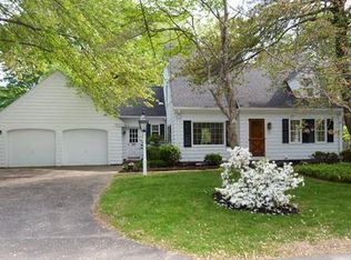 31 Kenilworth Rd, Shrewsbury, MA 01545
