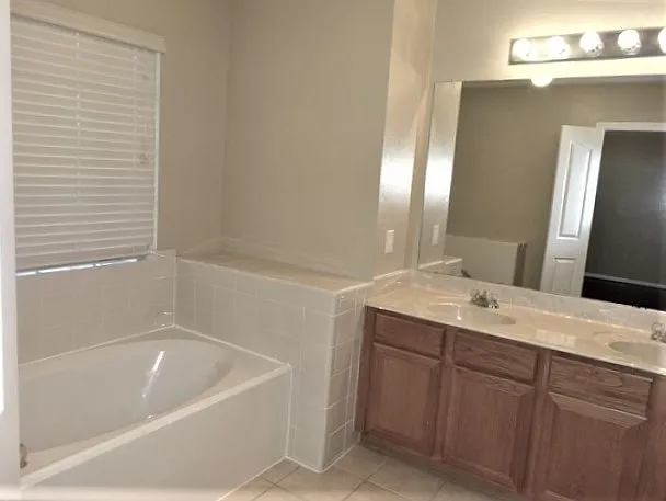 12027 Bunny Ln — Photo 8