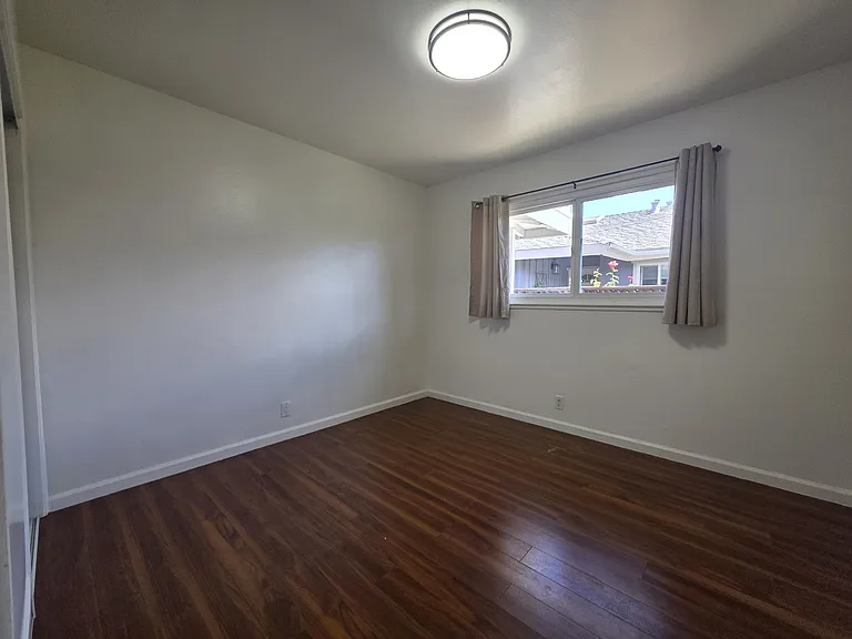 3360 Los Prados St — Photo 14