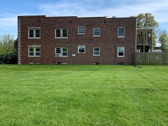 2nd image of 821 S 5th St