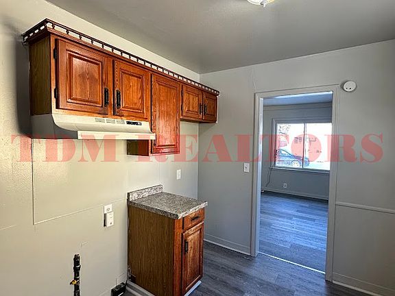 5th image of 3148 Maryland Ave