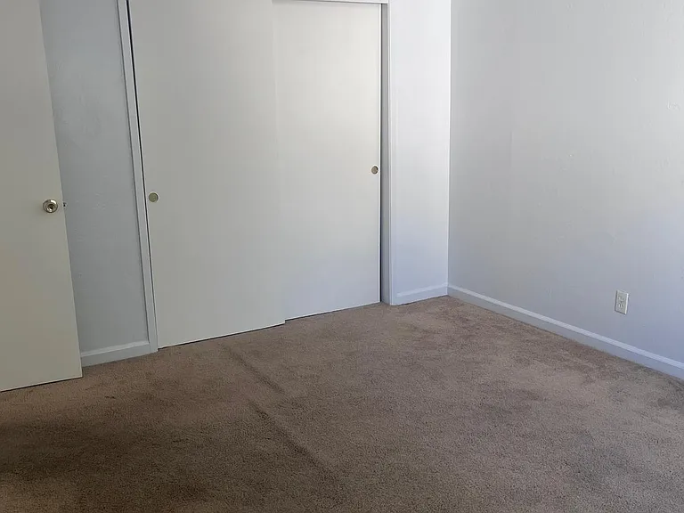 1714 Ross Cir #3 — Photo 6