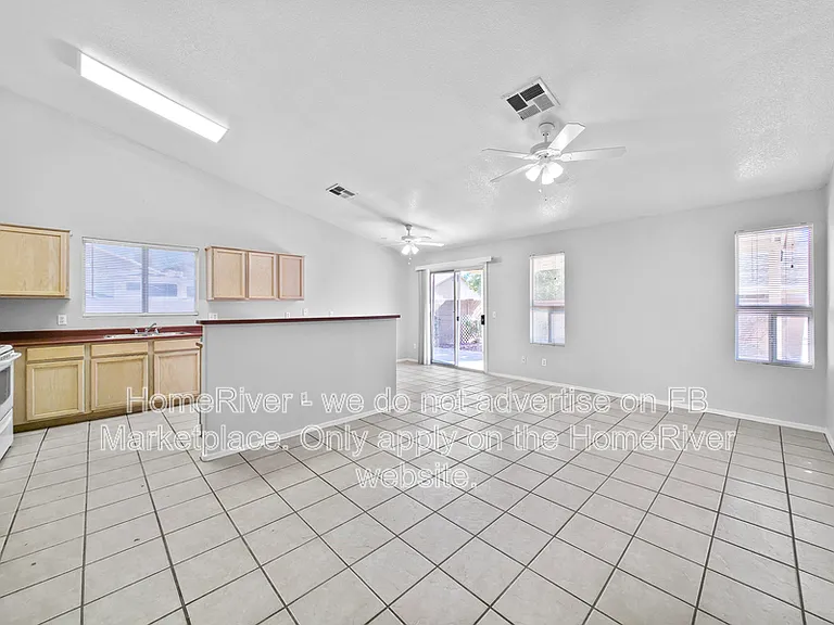14447 W Carlin Dr — Photo 7