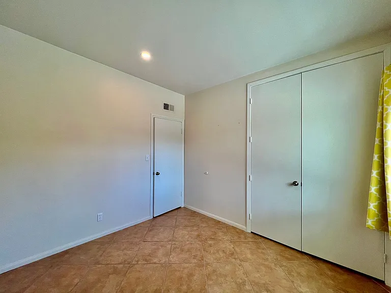 3663 E Paseo Barbara — Photo 21