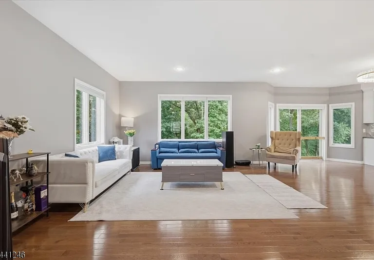 18 Puddingstone Rd — Photo 5