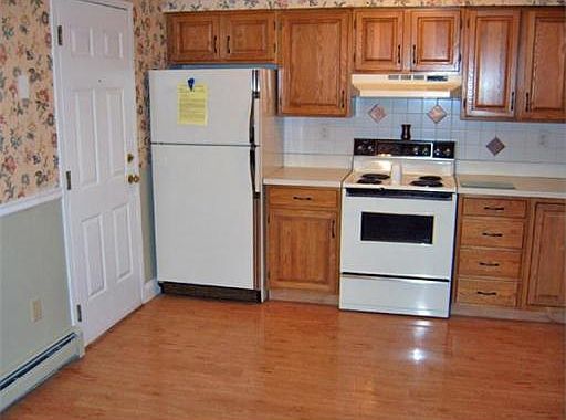 5th image of 610 S Franklin St APT D102