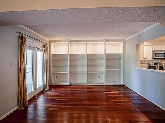 4th image of 6923 Wesley Ct