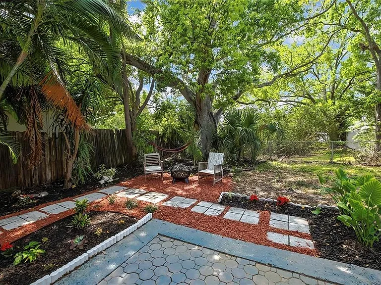 8424 Stillbrook Ave — Photo 29