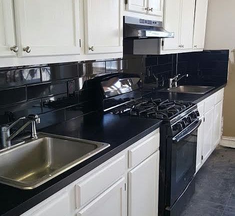 72963592-a253-4b50-b1d3-29e4b53d6794