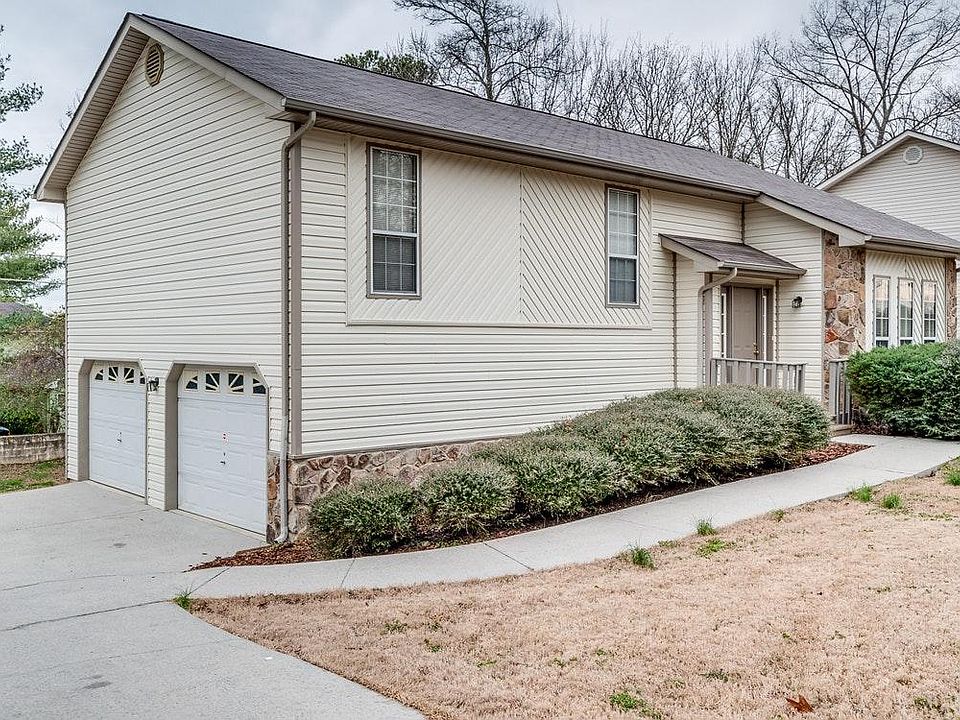 1st image of 8804 Pebble Creek Rd