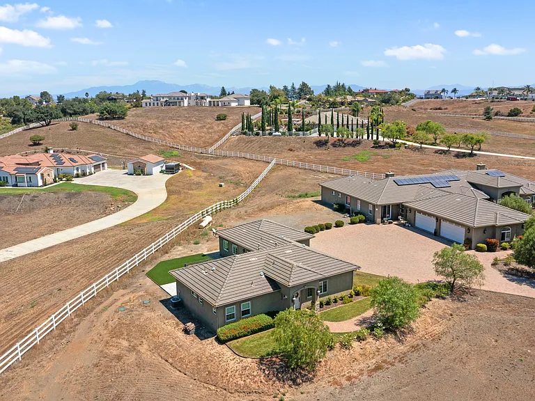 27474 Sycamore Mesa Rd — Photo 16