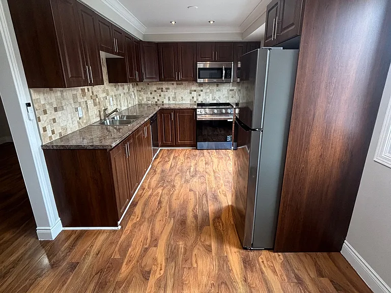 29 Heritage Dr #9 — Photo 8