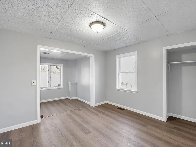 101 Railroad Blvd — Photo 14