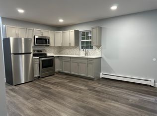 83 New Hampshire Ave, Bay Shore, NY 11706