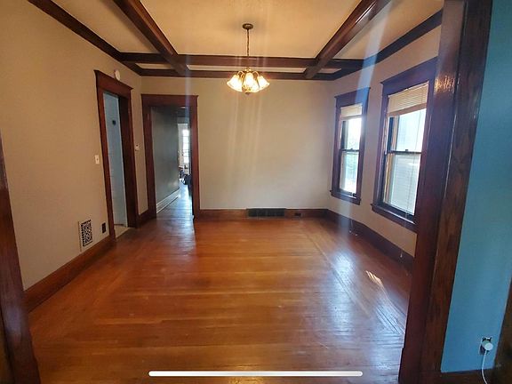 3rd image of 130 Crestwood Ave #3