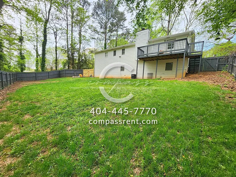 142 Wanda Ave — Photo 28