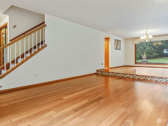 5th image of 9330 151st Avenue SE