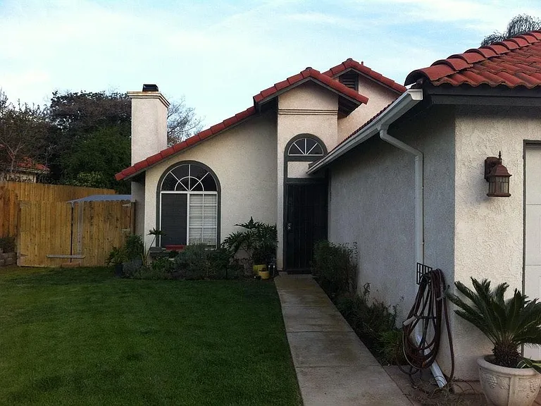 23108 Canyon Hills Dr — Photo 3