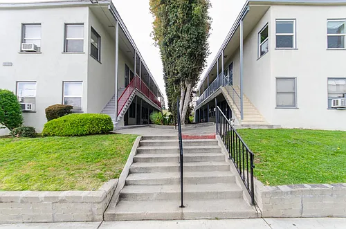 Cochran Apartments Photo 1
