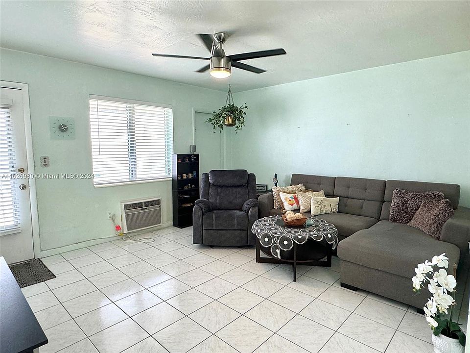 1st image of 15610 NE 6th Ave APT 36B