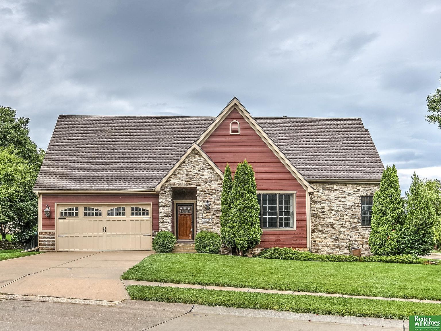 15704 Hartman Ave, Omaha, NE 68116 | MLS #22623442 | Zillow