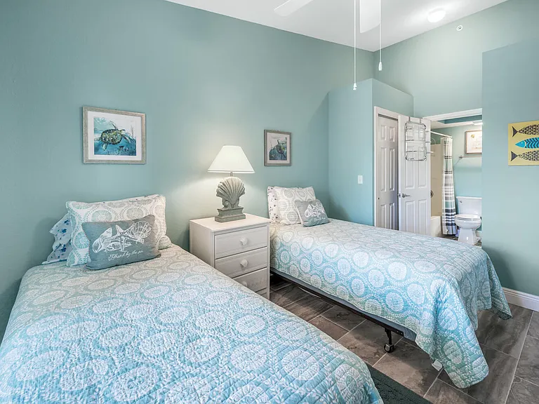 Guest bedroom