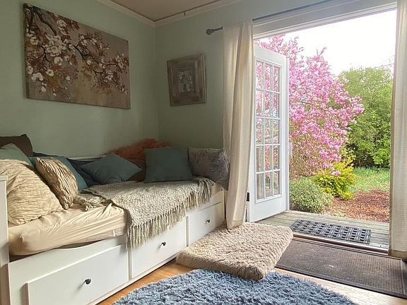 Garden bedroom. Full size daybed. Pulls out into a king if needed
