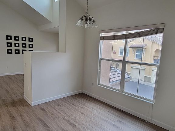 4th image of 5350 Dunlay Dr Unit 2712