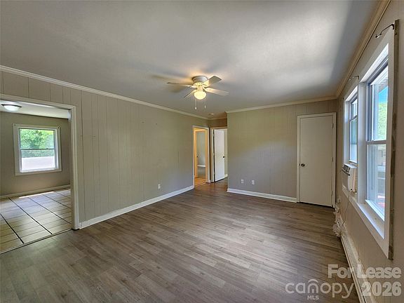 4th image of 667 Faith Dr SW