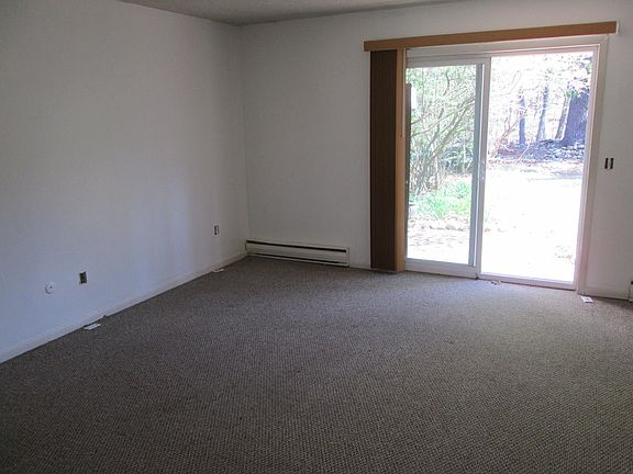 2nd image of 27 Queensway