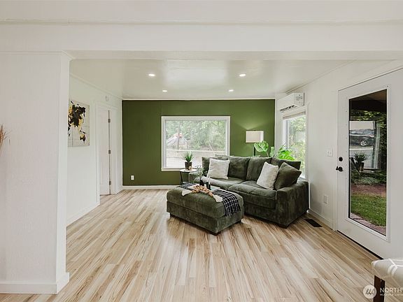 5th image of 54 Sunnyhill Road W