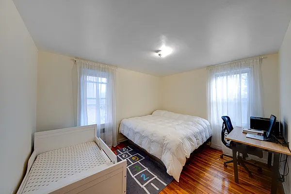 Sold by Compass | media 5