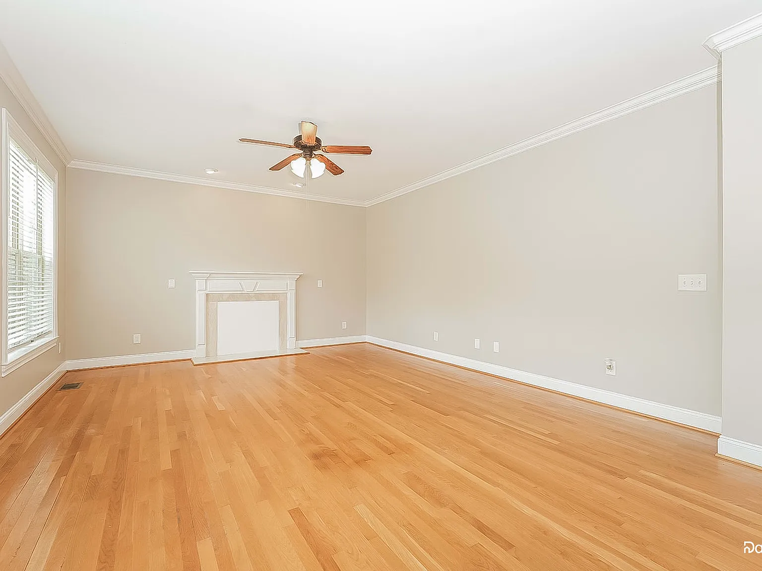 4 bed, 2.5 bath, 2481 sqft, $2,435 — Photo 4