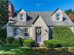 45 Meadowbrook Rd, East Greenwich, RI 02818
