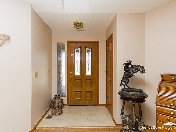 3rd image of 17 Thirsk Ln