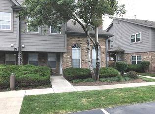 19 Foxcroft Rd APT 111, Naperville, IL 60565