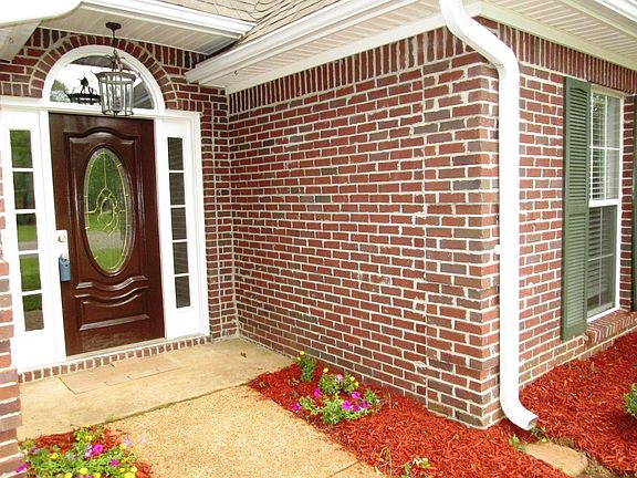 2nd image of 437 Oak Lawn Dr