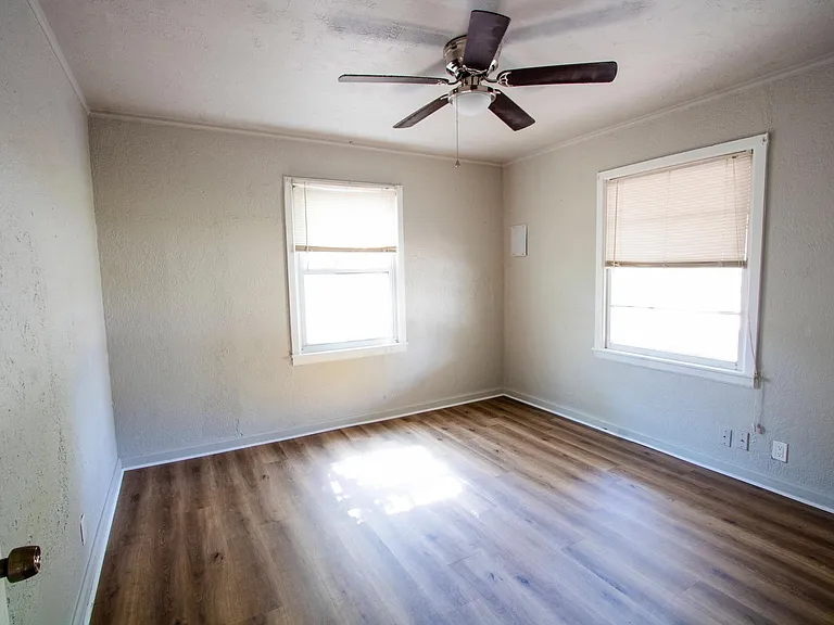 905 N Wilson Ave #A — Photo 13