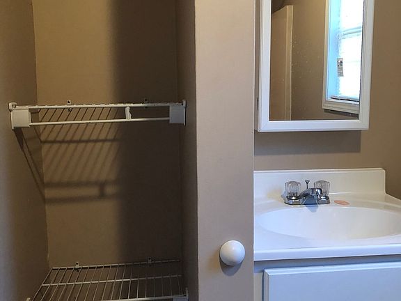 3rd image of 503 N Bradford Ave #0