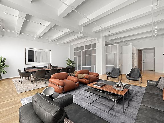 2nd image of 448 W 37th St APT 10B