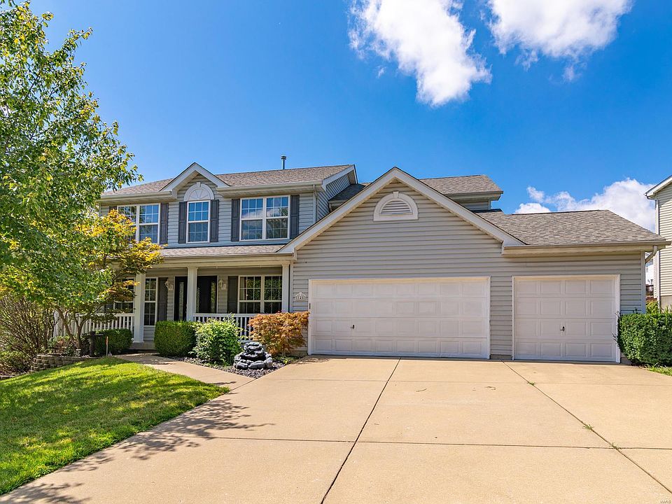 1st image of 145 Riverwood Park Dr