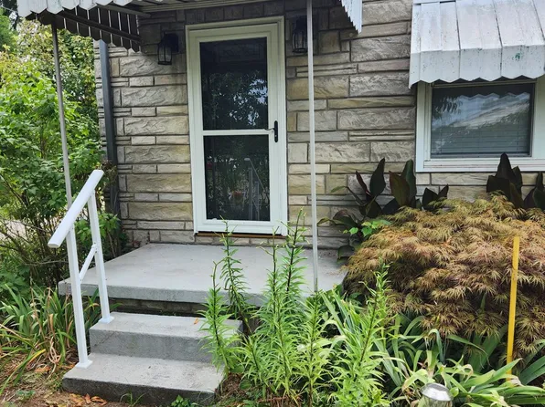 4406 7th Ave, Vienna, WV 26105