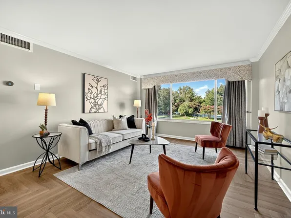 10570 Main St APT 205, Fairfax, VA 22030